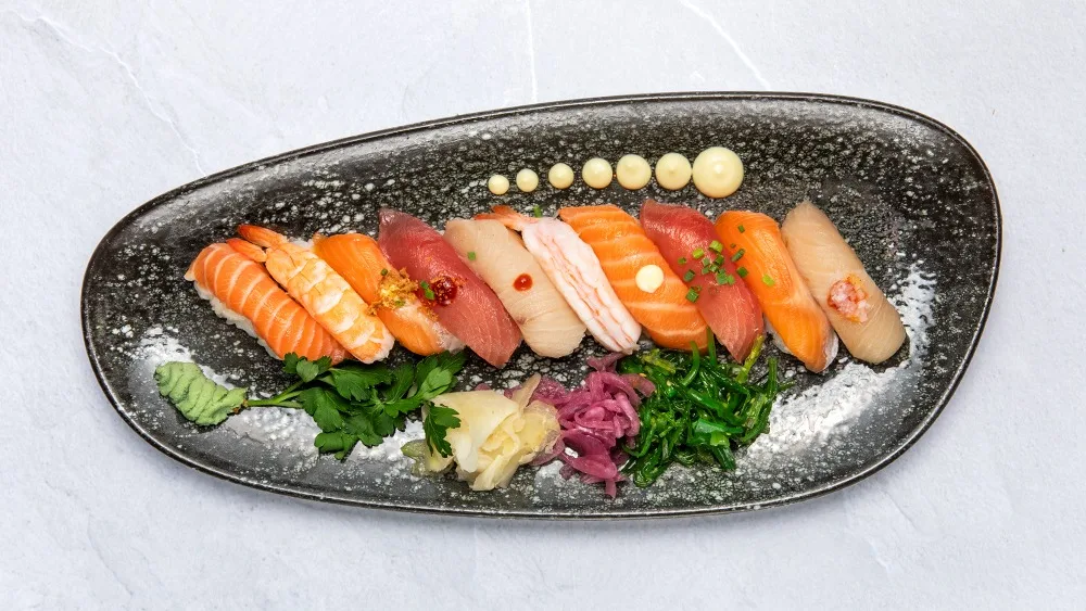 Mellan Nigiri 11 Bitar