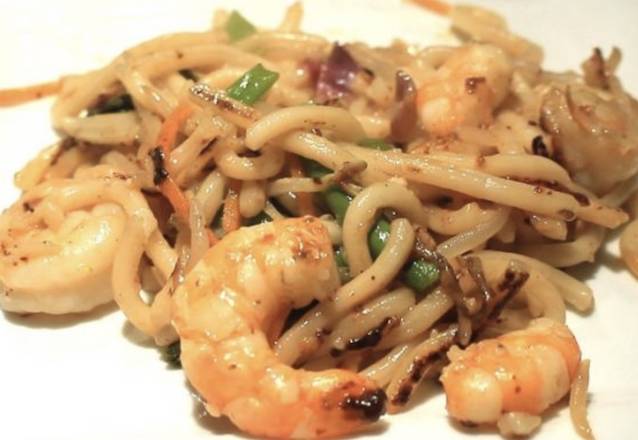 Stir- Fry Shrimp Udon Noodle