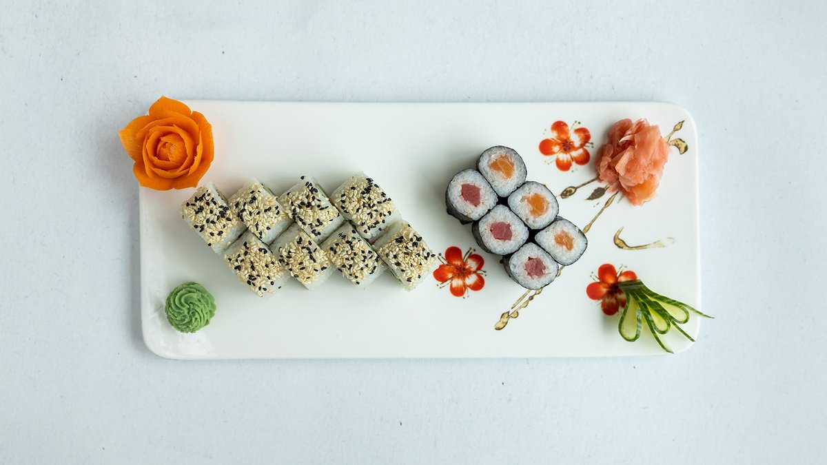 Sushi set 8