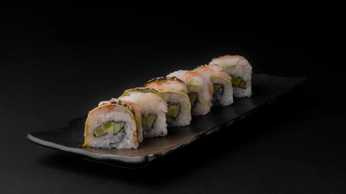 Avocado And Shrimps Roll