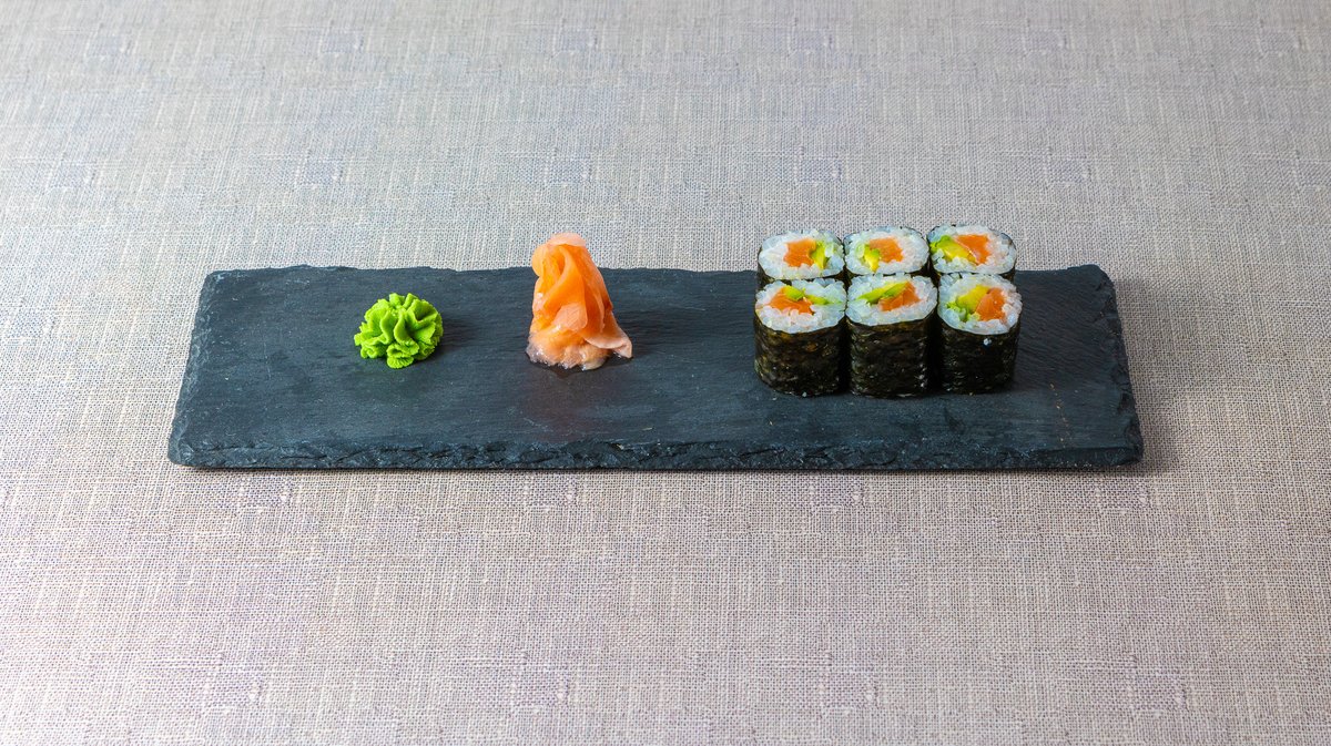 Salmon Avocado Maki
