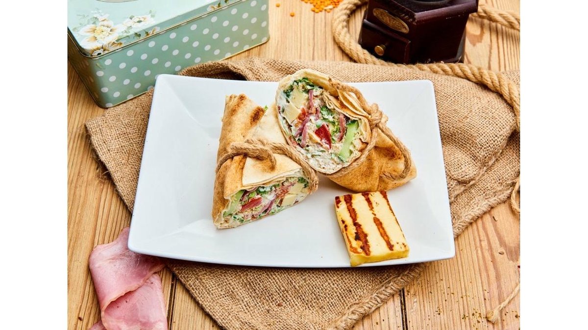 Halloumi wrap