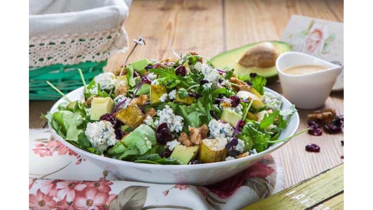 Nr. 1 BLUE CHEESE SALAD (361cal)