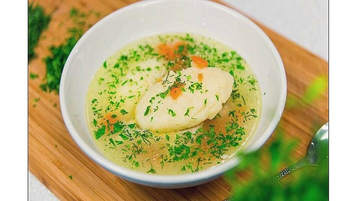 SUPA DE PUI CU GALUSTE (350g)