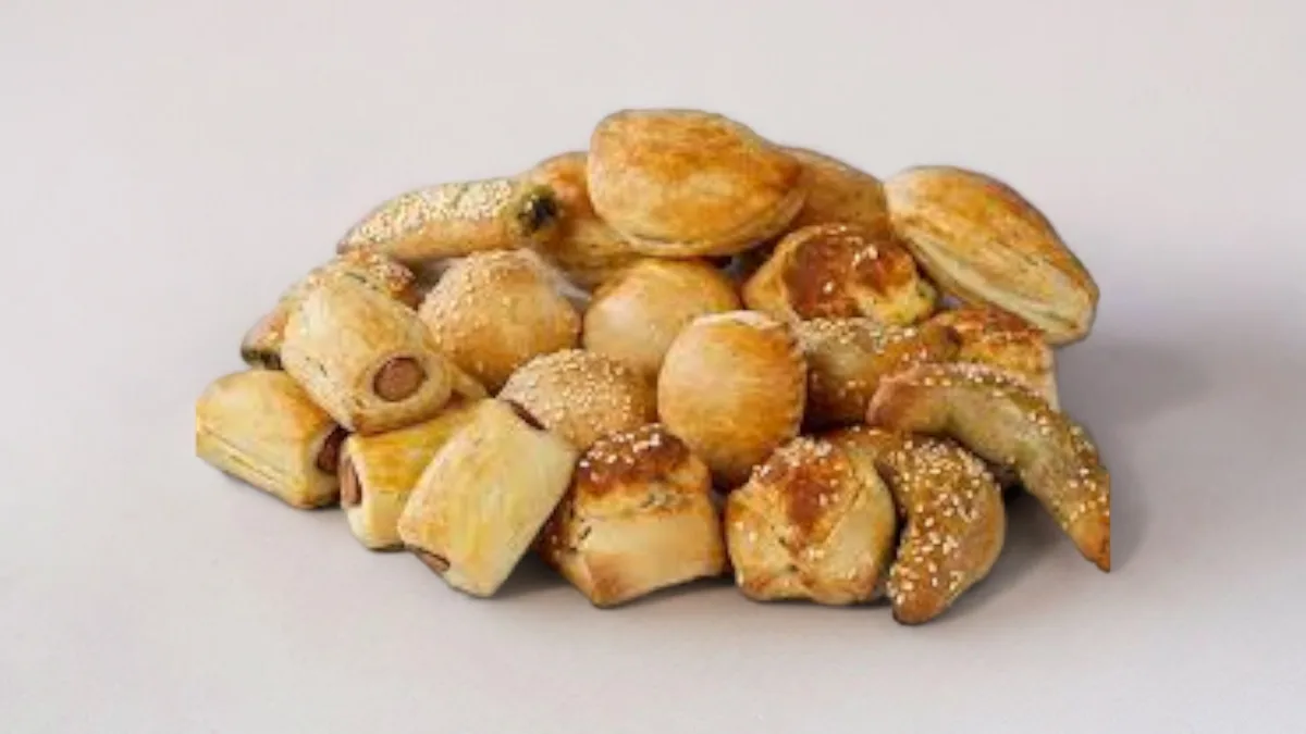28 Mini Small Village Pastry Pies (One Kilo)