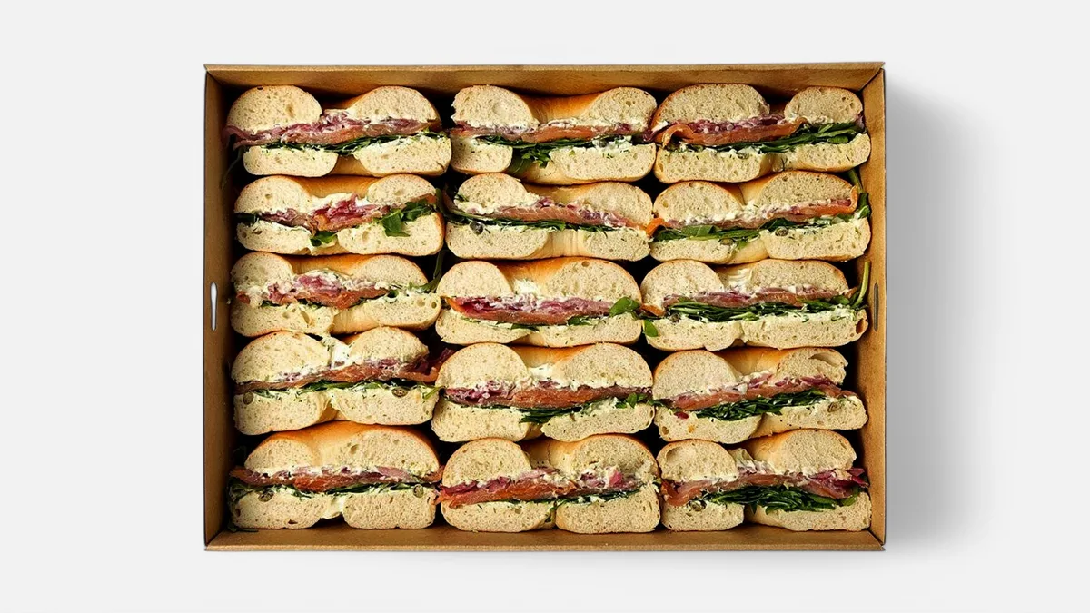 Bagel Platter for 8 (16 Pieces)