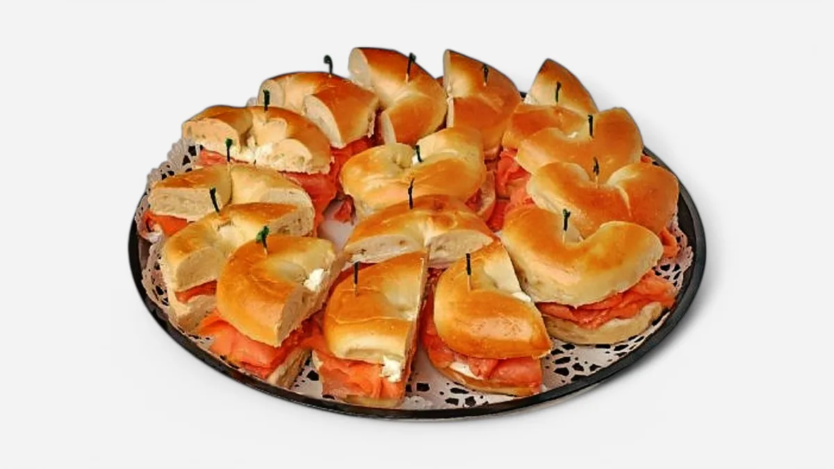 Smoked Salmon Bagel Platter for 8 ( 16 Pieces)
