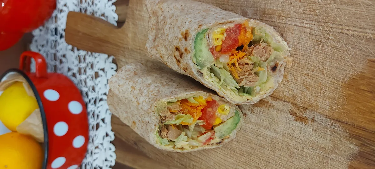 Tortilja sa tunjevinom i avokadom