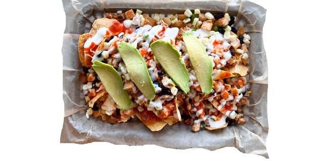 Grilled Buffalo Chicken Ranch Nachos