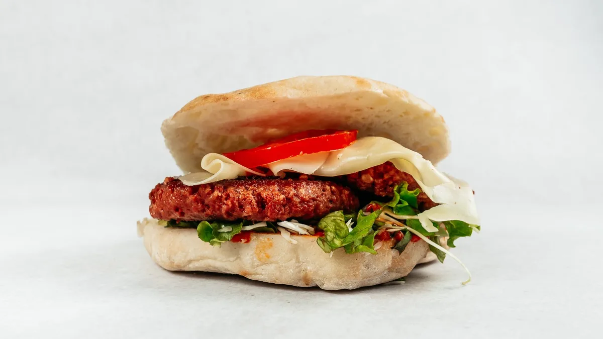 Dupli vegan cheeseburger