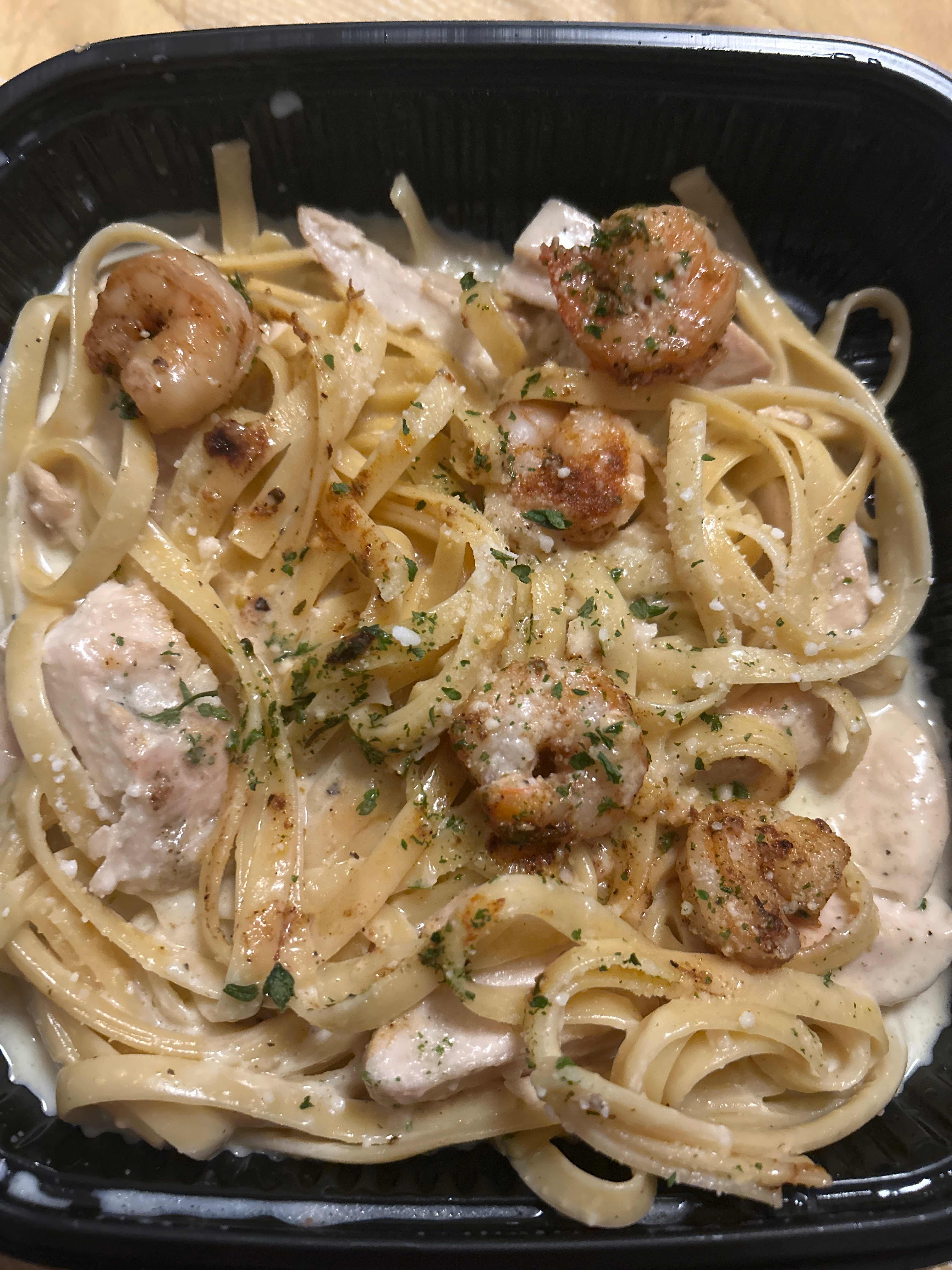 Fettuccine Alfredo - Pasta