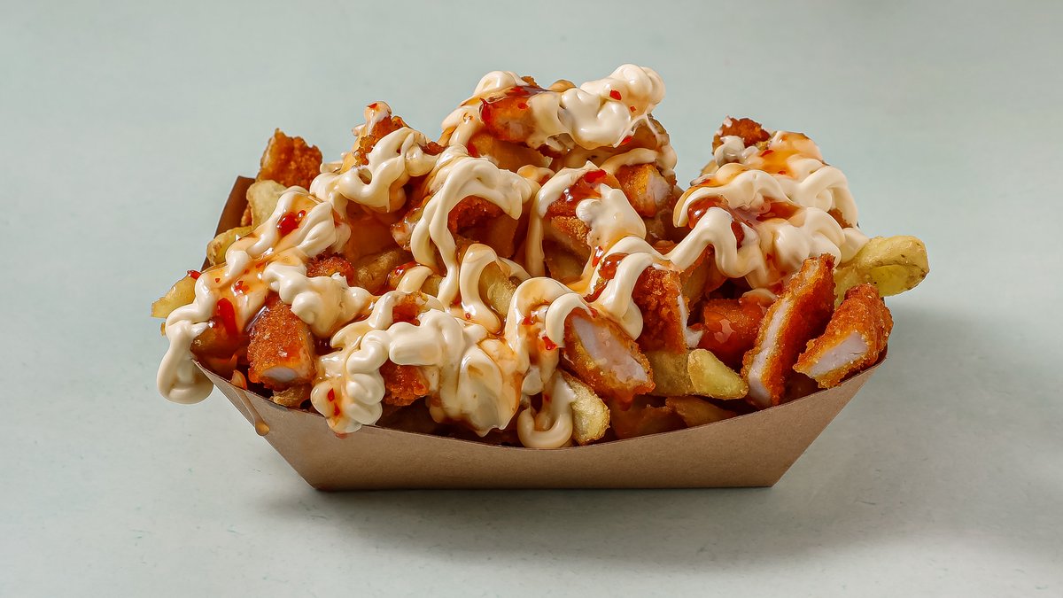 Potatoes wavy fry with Chicken Strips, Sweet Chilly and Mayo