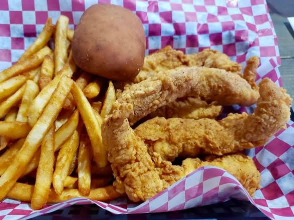 39. 4 Chicken Strips