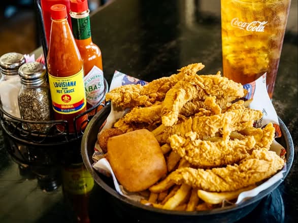 40. 6 Chicken Strips