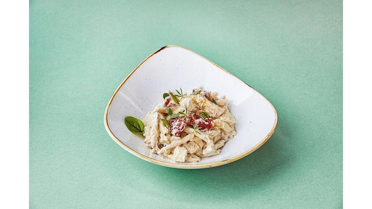 Paste integrale cu tofu, anghinare și smântână de caju