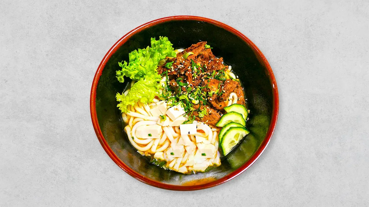 114 Udon Nudelsuppe Rind