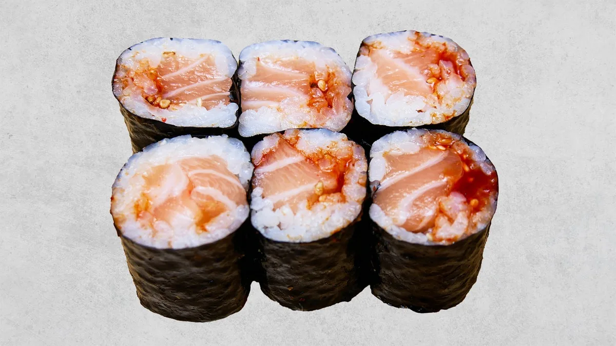 40 Spicy Shake Maki