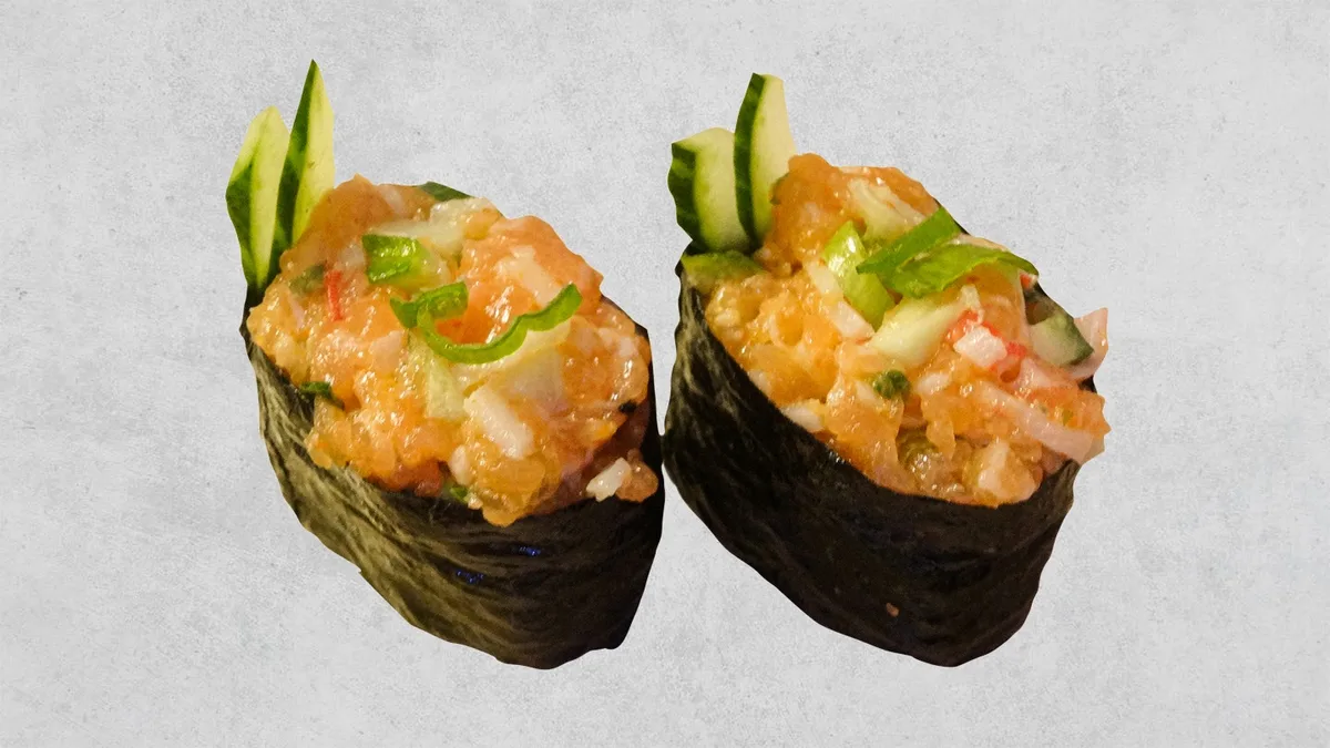 60 Spicy Lachs Gunkan