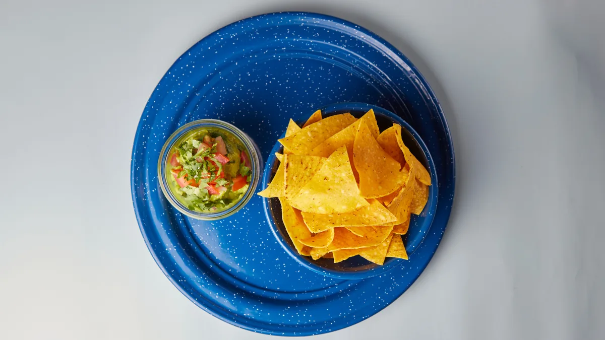 Chips mit Guacamole
