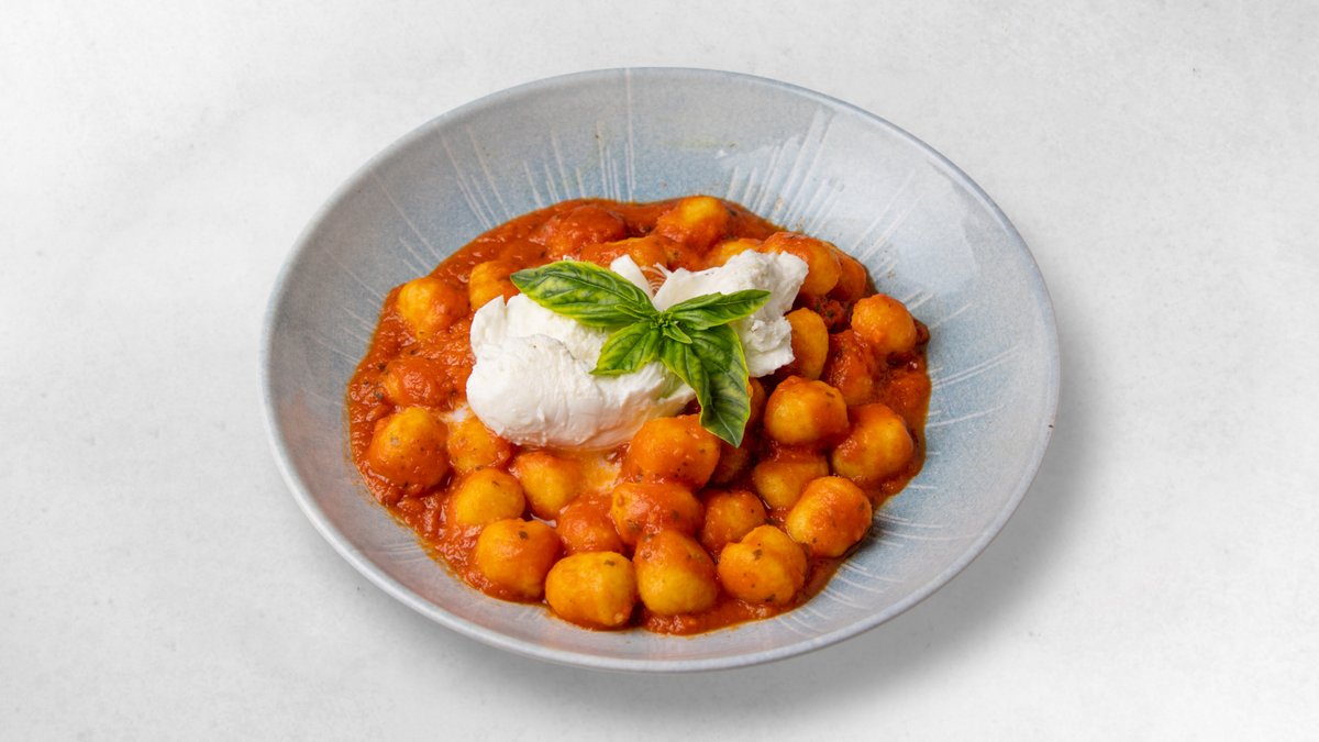 Pomodoro Mozzarella Pasta