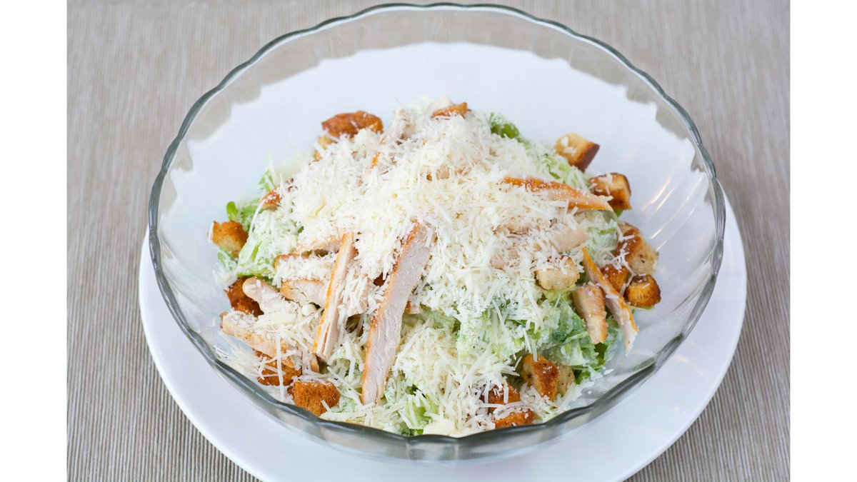 Salată Caesar cu Pui