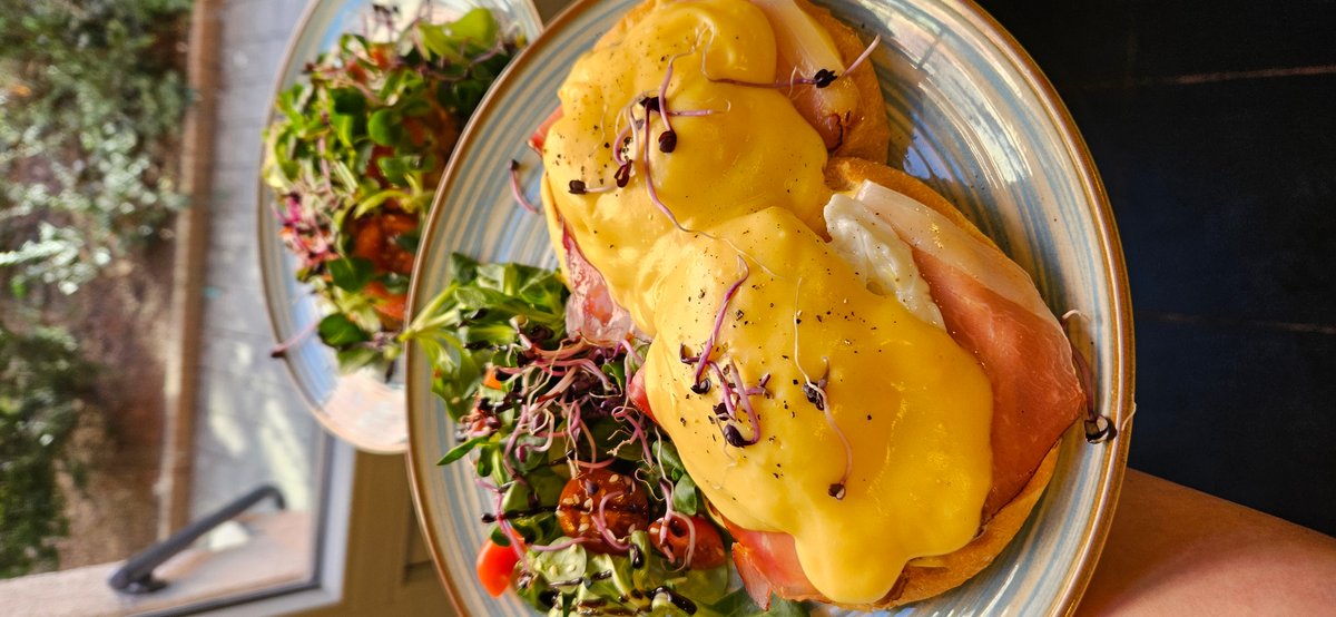 Eggs Royale