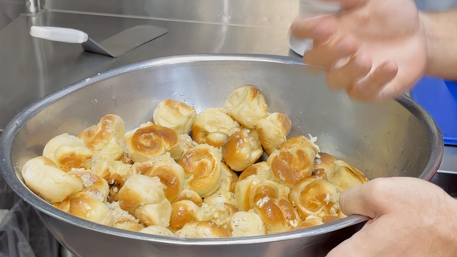 Garlic Knots