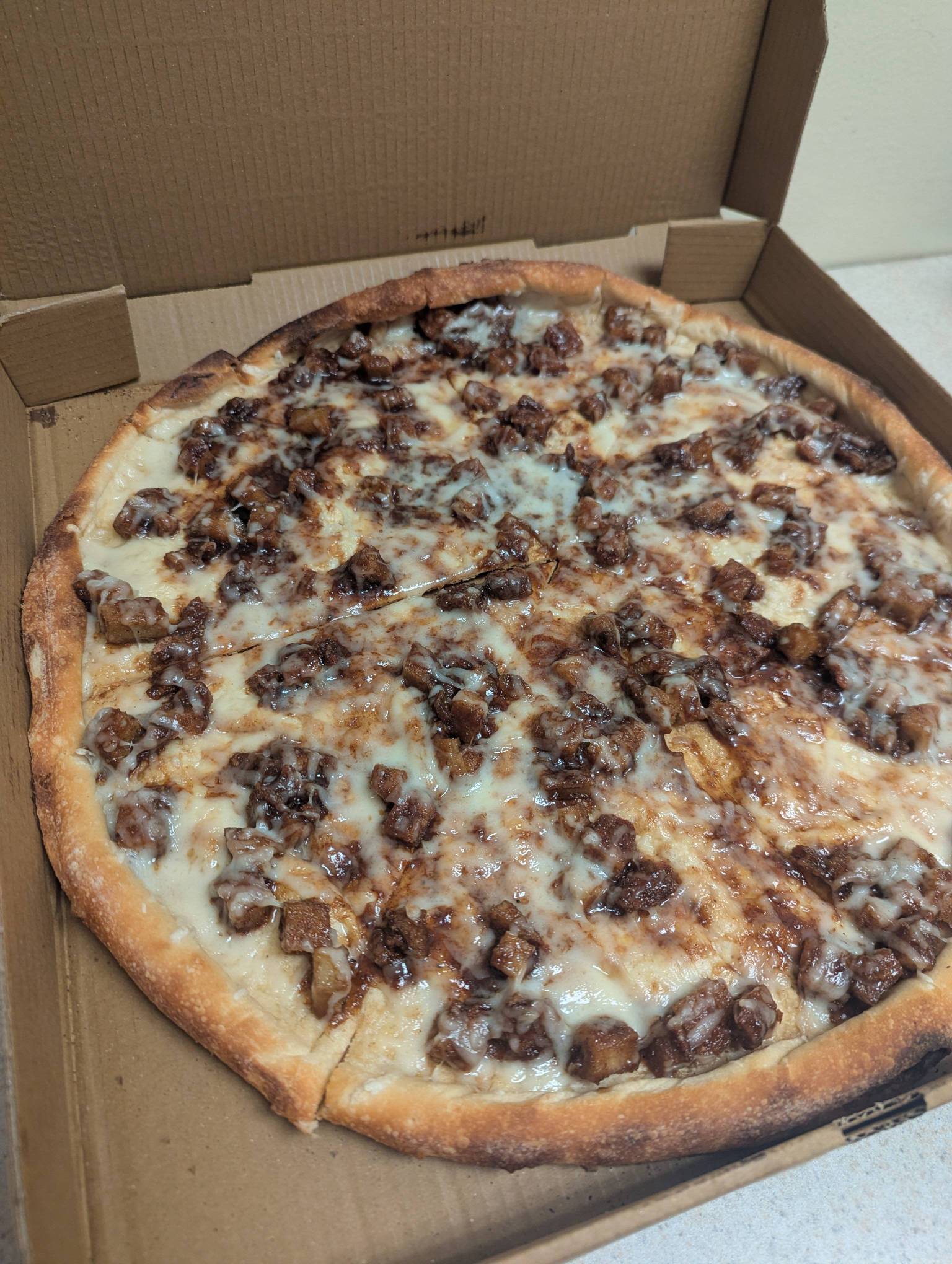 Vegan BBQ Chicken Pizza
