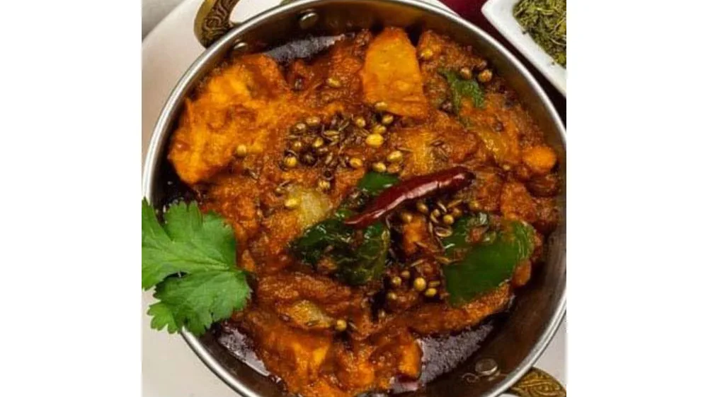 Chicken Do Pyaza ( boneless )