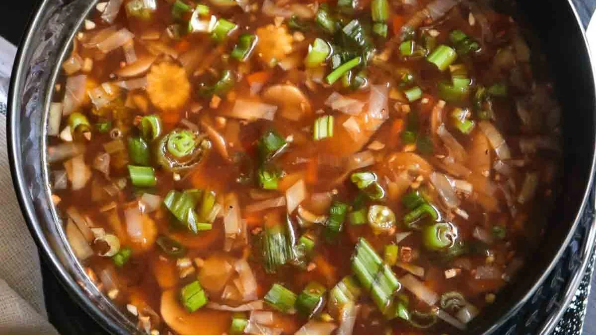 Hot and Sour Vegetables Soup