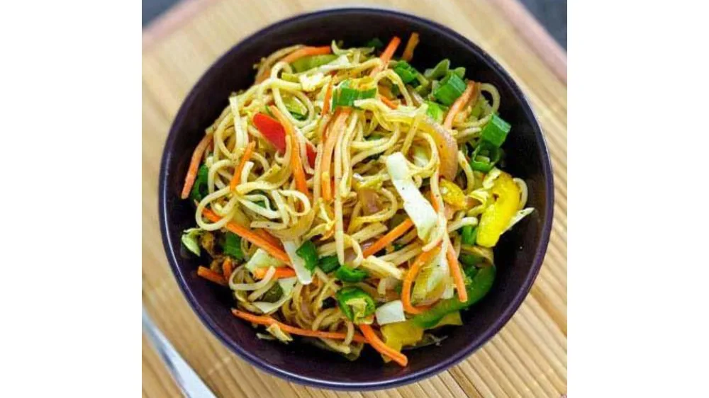 Veg Hakka Noodles