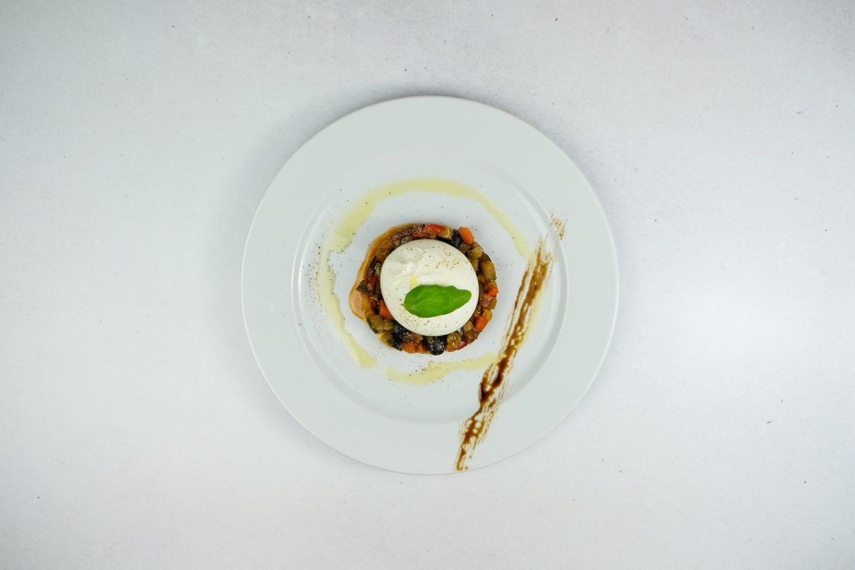 Burrata con caponata