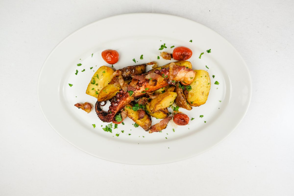 Polpo alla griglia con patate