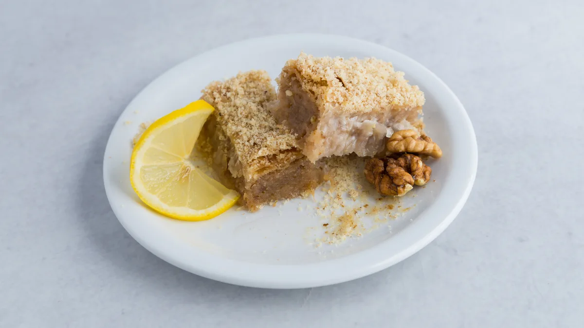 Baklava sa orasima 100g