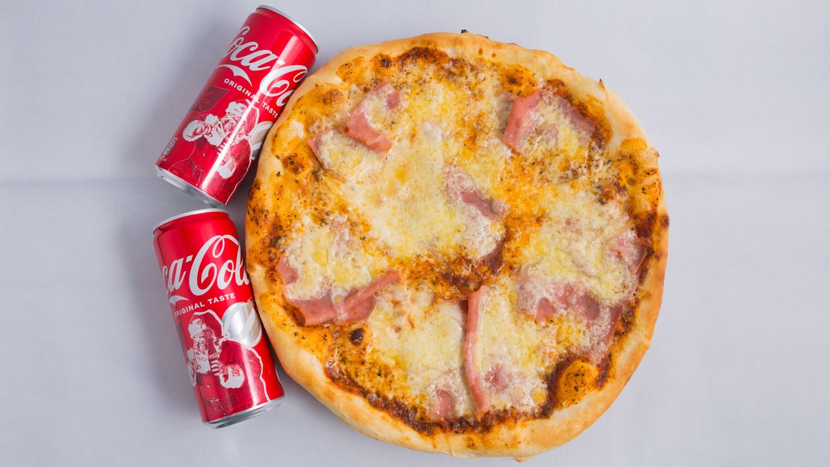 Capriciosa L + 2× coca cola 0.33l