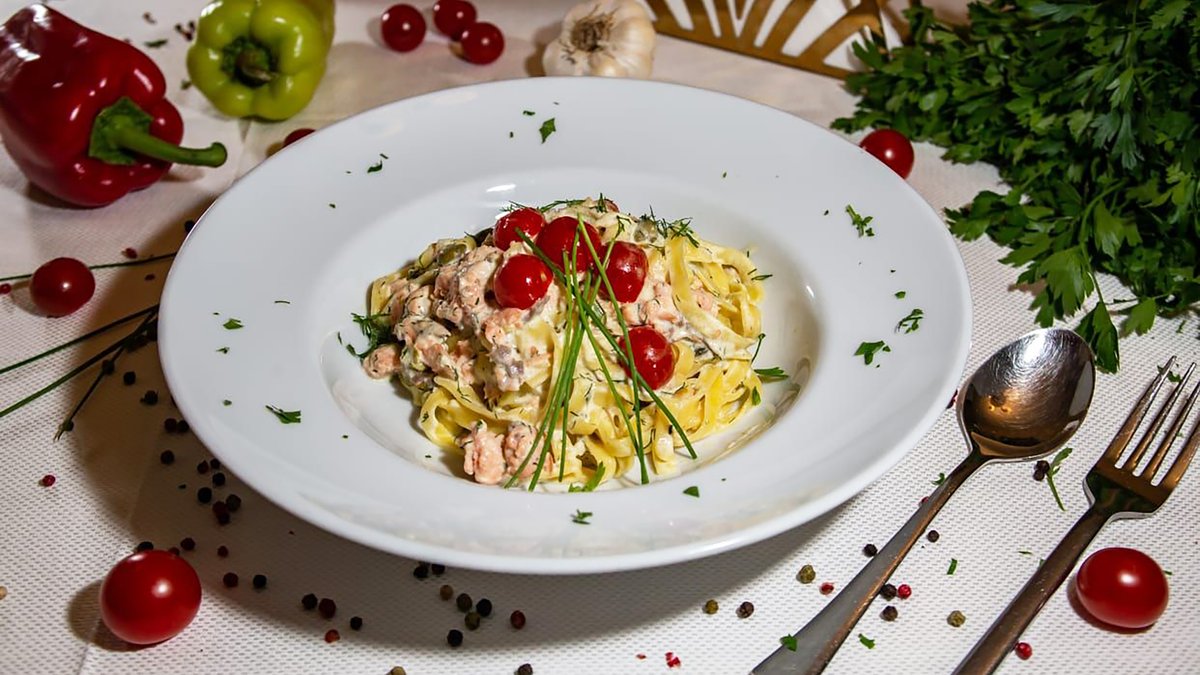 Tagliatelle con Salmone 450 Gr.