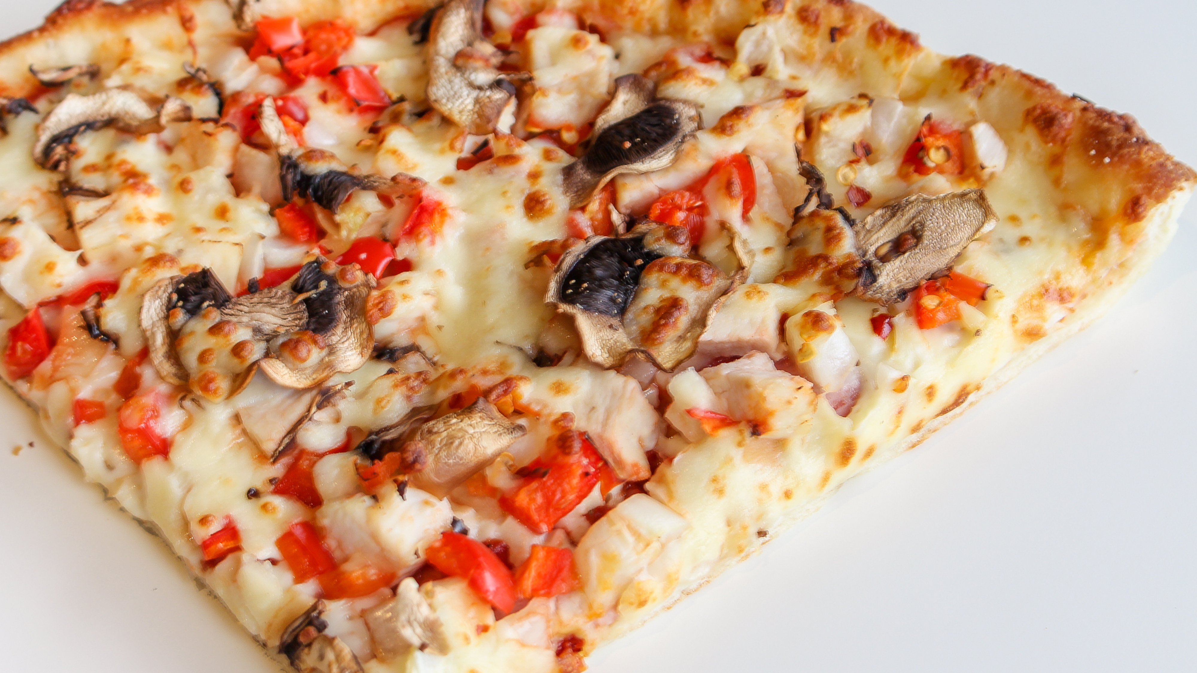 Large Buffalo Chicken Pizza (14")