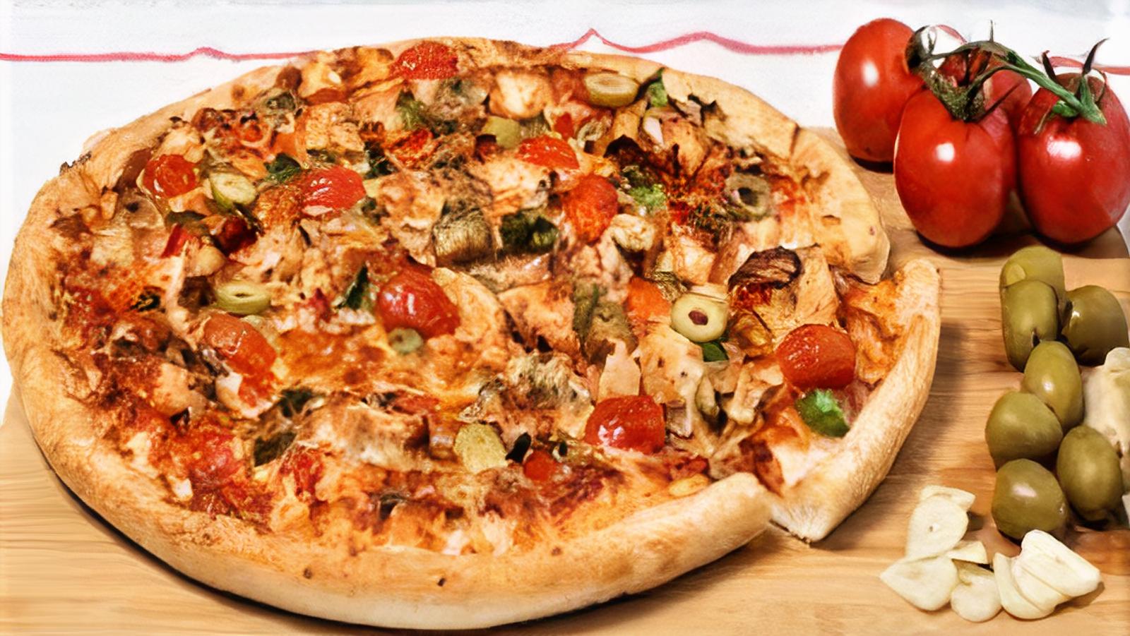 Medium Tuscany Chicken Feast Pizza (12")