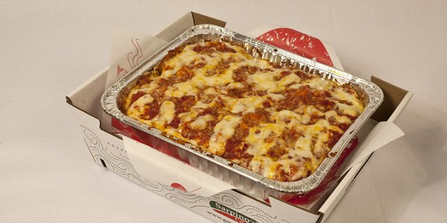 Baked Lasagna w/ Breadsticks