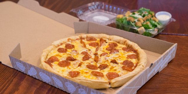 Pizza and Salad Package for 20