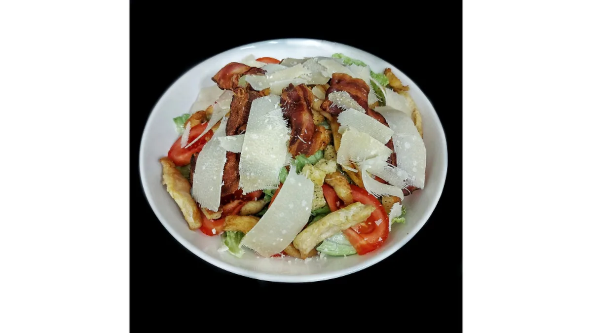 Cezar salata sa piletinom