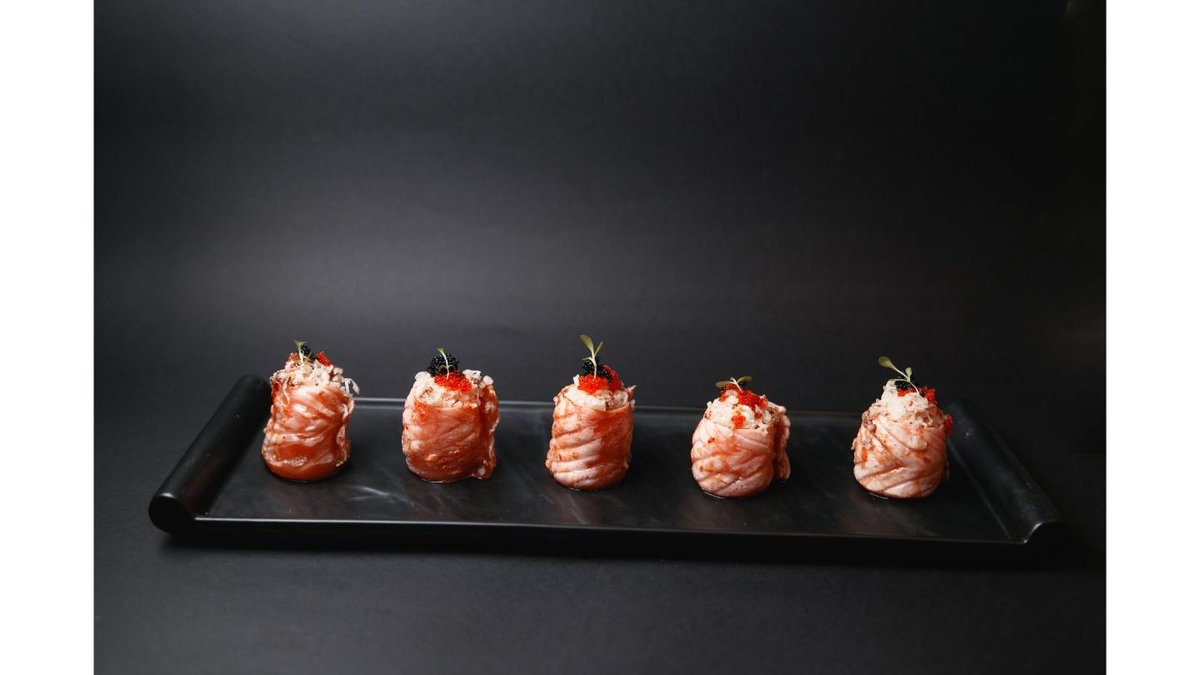 Salmon Volcano roll