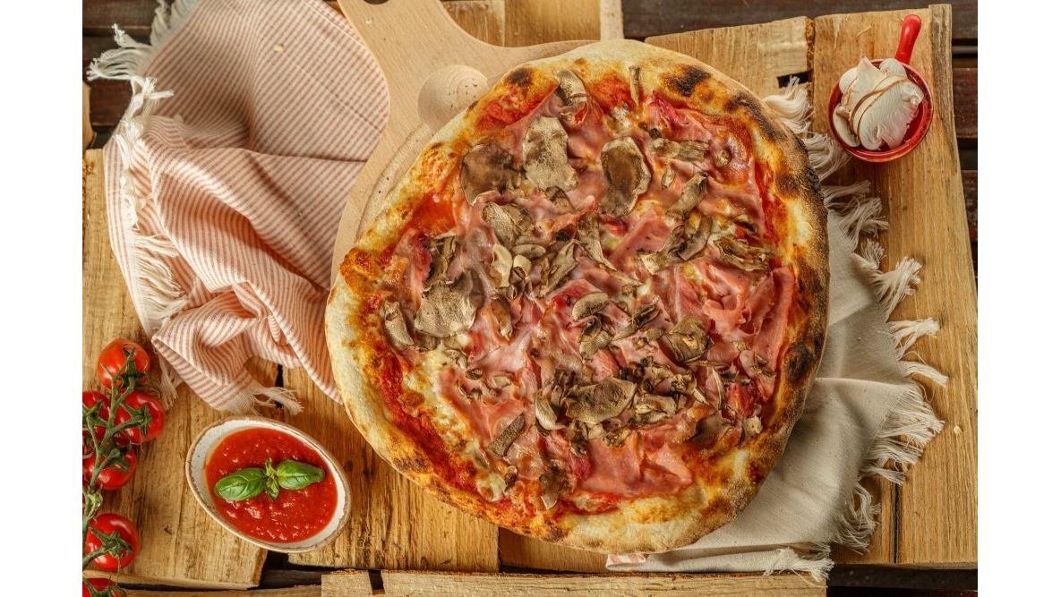 Pizza Prosciutto funghi