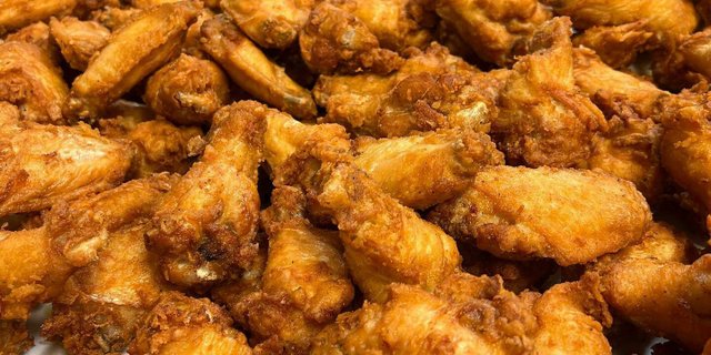 100 Jumbo Wings