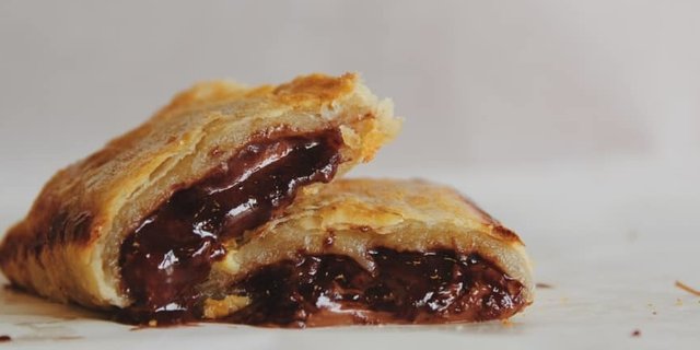 Hazelnut, Cocoa and Banana Empanada