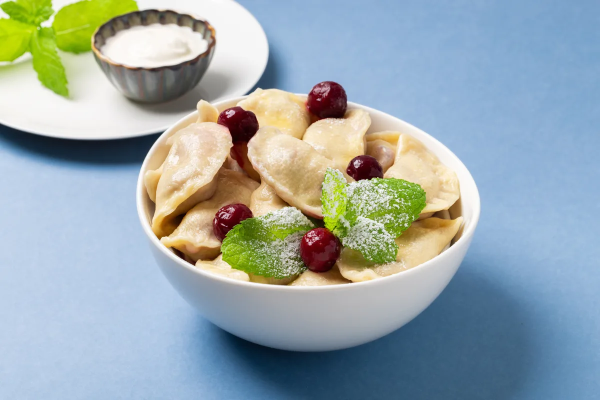 Pierogi z wiśnią (12 szt.)