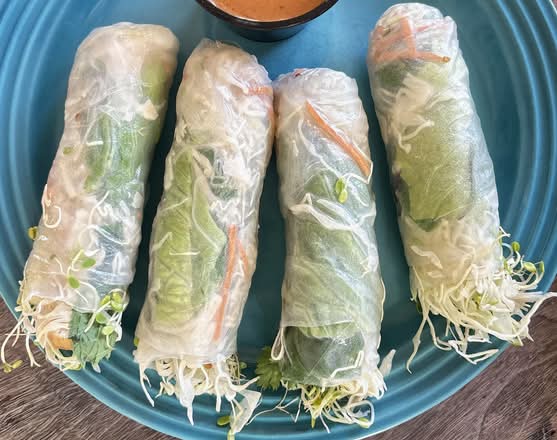 Fresh Rolls (4 Pieces)