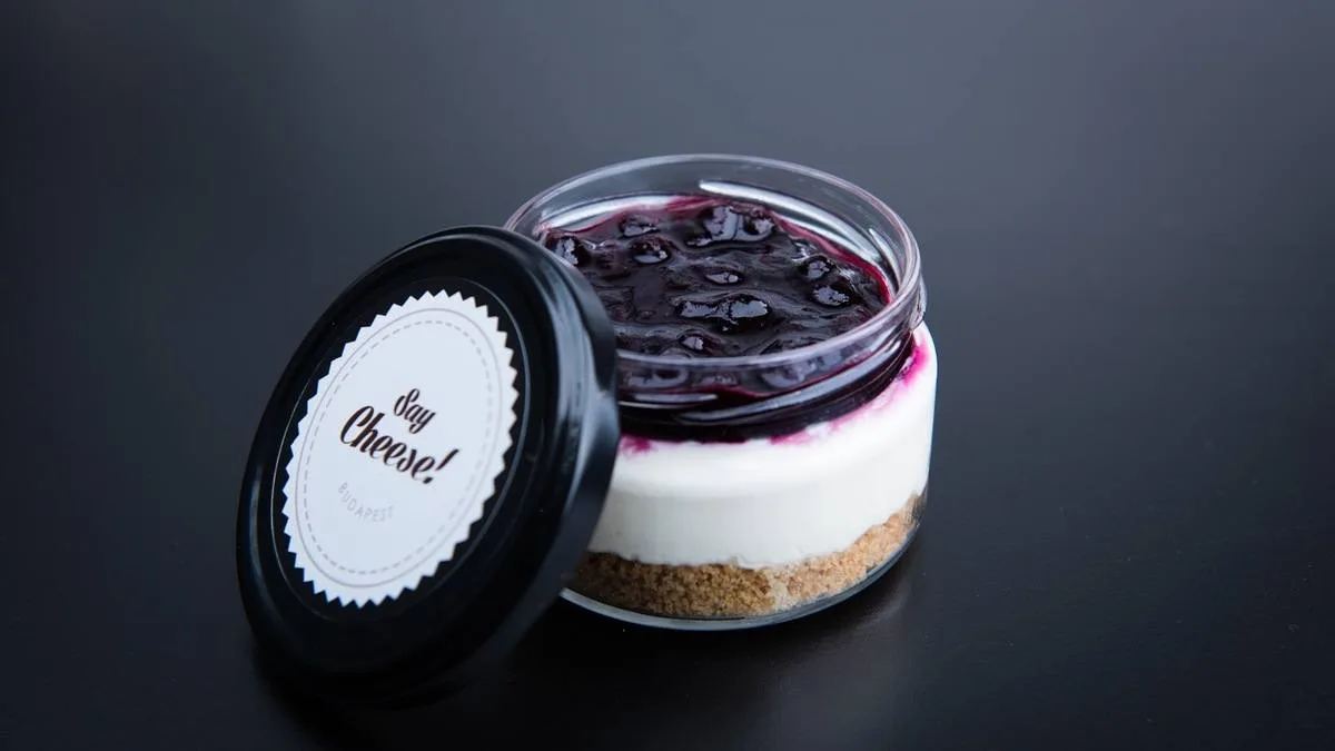 Áfonyás sajttorta
