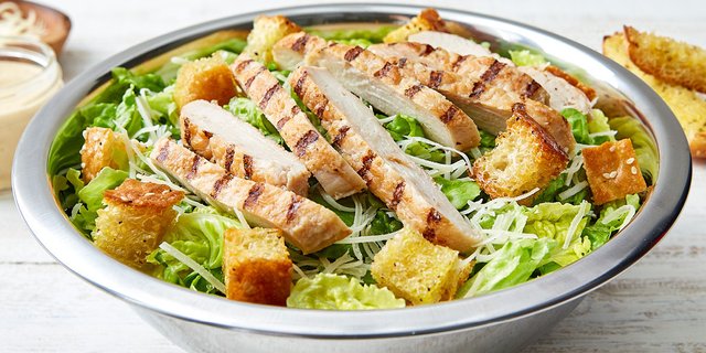 Caesar Salad W/ Chicken Lunch Box