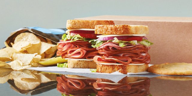 Italian and Provolone Chilled Sandwich Lunch Box
